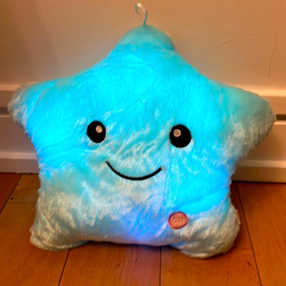 LED Star Pillow - 15”x5” - Picture 3 of 11
